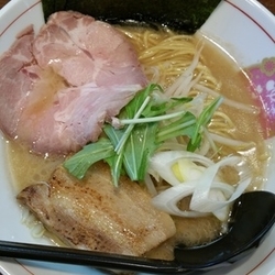 濃厚醤油ラーメン