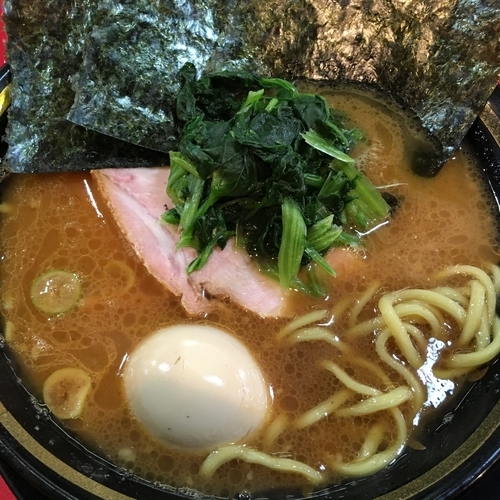 「ラーメン＋味玉」@家系ラーメン とらきち家の写真