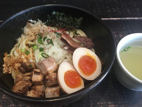 「【限定】煮干油そば850円」@まぜそば 一心不乱の写真