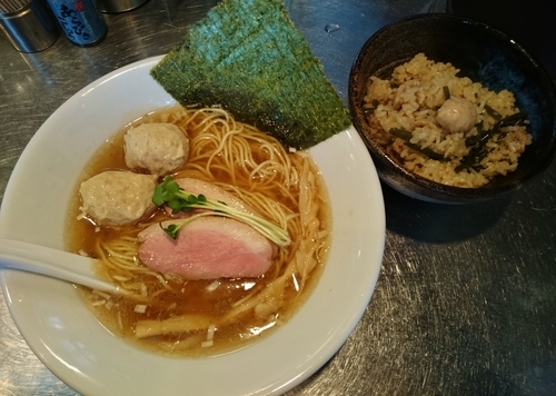「鴨中華蕎麦ハイブリッド＋鴨炊き込み飯 1200円」@日の丸さんじの写真