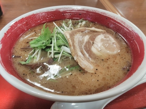 「六角豚骨醤油らーめん」@近江らーめん 六角の写真