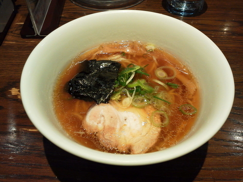 「ミニ醤油らぁめん」@支那そばや 新横浜ラーメン博物館店の写真