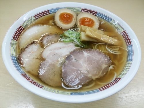 「特製　煮干しらーめん」@煮干鰮らーめん 圓の写真