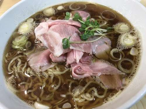 「煮干ラーメン白」@煮干ラーメンとローストビーフ パリ橋の写真