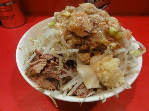 「ラーメン700円　ニンニク　脂」@ラーメン二郎 府中店の写真