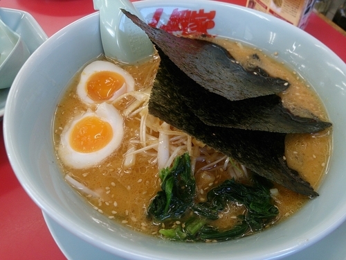 「特製味噌ネギラーメン 味玉ﾄｯﾋﾟﾝｸﾞ」@山岡家 松本店の写真