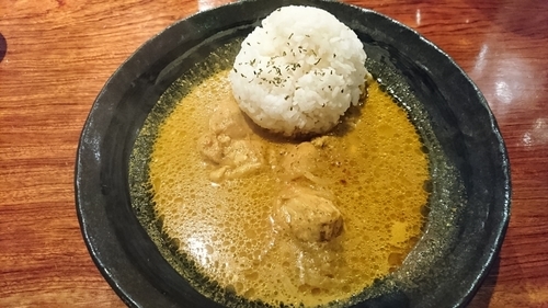 「チキンカリー　６００円」@japanese whisky＆spirits Bar 蕾の写真