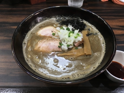 「濃縮煮干し醤油＋辛み（小）」@麺処 にそうの写真