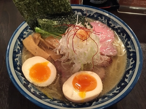 「豊漁鶏だし特製塩ラーメン」@麺処 さとう 桜新町店の写真