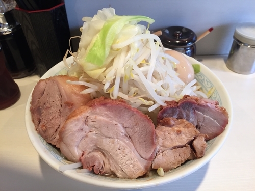 「豚増しらーめん」@らーめん 陸 尾山台店の写真