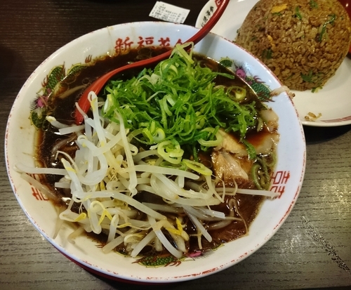 「ラーメン＆焼きめしセット 1100円」@新福菜館 秋葉原店の写真