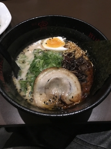 「豚骨黒ラーメン」@麺屋 宵の写真