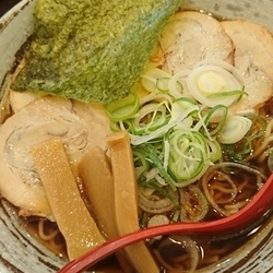ラーメン¥680 チャーシュー麺¥880 味噌 辛味噌