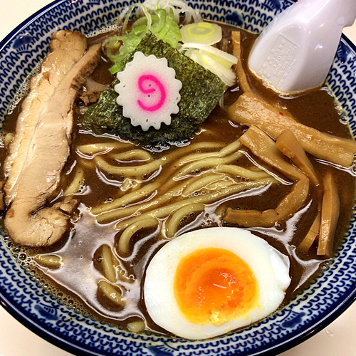 「濃厚らーめん　750円」@らーめん・つけめん 満帆 太田本店の写真