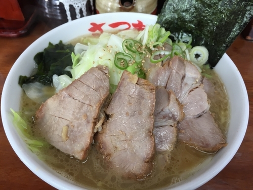 「キャベツチャーシューメン中盛り」@さつまっこ 田園調布店の写真