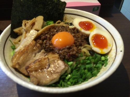 「元祖台湾まぜそば＋DX」@麺屋 はなび 高畑本店の写真