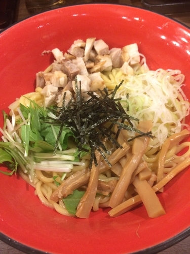 「油そば」@釜炊きとんこつ 品川製麺所 新宿2丁目店の写真