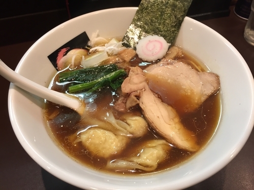 「ワンタンにぼしそば」@おおぜき中華そば店の写真