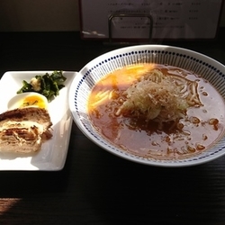 辛醤油ラーメン