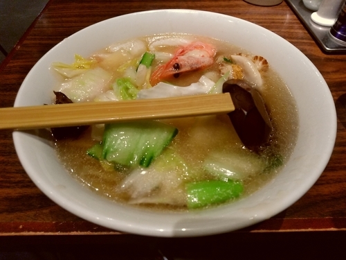 「海鮮ラーメン(並盛)1,080円」@上海華龍 ヤマダ電機LABI1高崎店の写真