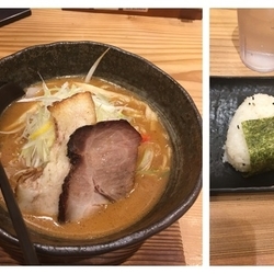 頂上味噌拉麺780円+おにぎりサービス
