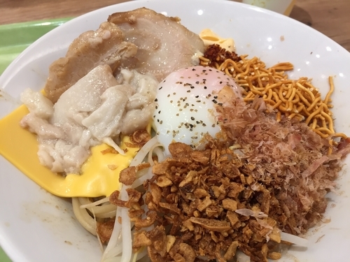 「まぜそば」@ジャンクガレッジ イオンレイクタウンmori店の写真