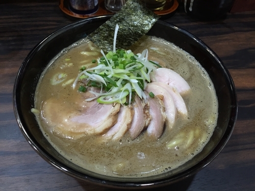 「チャーシュー煮干し（中）」@麺処 にそうの写真