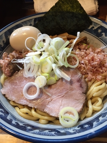 「油そば 燻玉」@兎に角 松戸店の写真