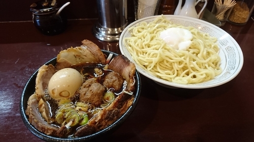 「牛肉汁つけ麵（全部入り）+大盛り」@らーめん 五ノ神精肉店 煮干し編の写真