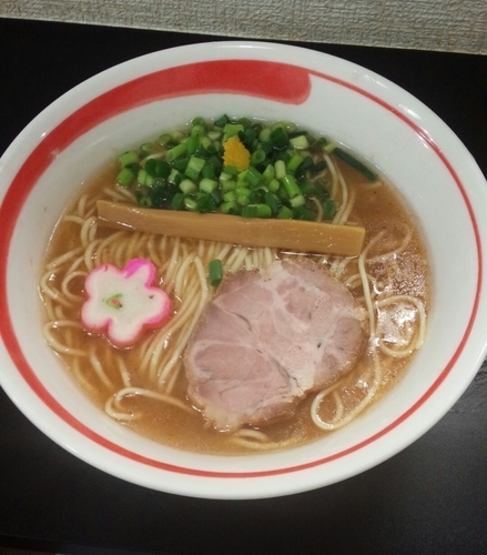 「ラーメン（750円)」@自家製麺SHINの写真