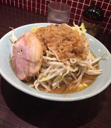 「ラーメン（小）アブラ 750円」@立川マシマシ 8号店の写真