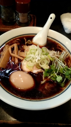 「じらい屋らぁめん＋煮卵」@ラーメン工房 じらい屋の写真