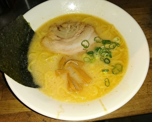 「龍龍麺」@とんこつラーメン 龍龍の写真