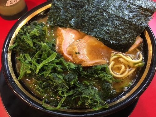 「チャーシューメン＋ほうれん草」@家系ラーメン 熊田家の写真