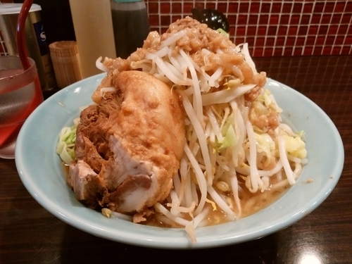 「ラーメン小」@立川マシマシ 8号店の写真