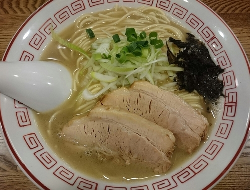 「煮干そば（白醤油）」@煮干中華そば専門 煮干丸の写真