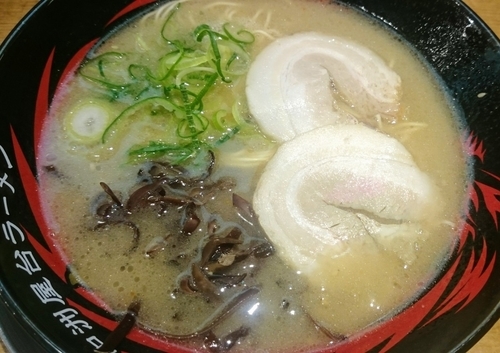 「らーめん」@元祖博多中州屋台ラーメン 一竜 御茶ノ水北口店の写真