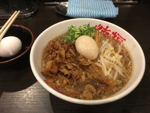 「肉玉そば(味玉入り)」@徳島中華そば 徳福 神田店の写真