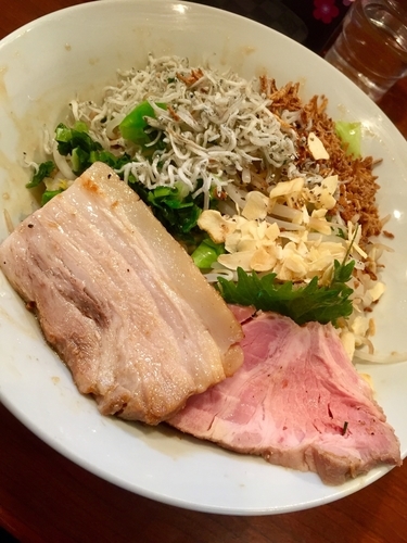 「【祝日限定】ガーリックバターまぜそば￥850」@メガガンジャの写真