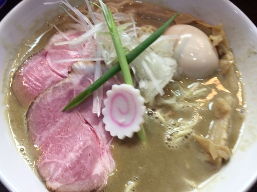 「味玉濃厚煮干そば」@中華そば いづるの写真