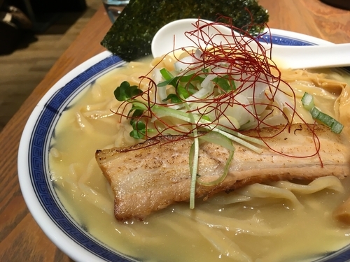 「鶏白湯らーめん 大盛」@つけ麺や 武双 グランツリー武蔵小杉店の写真