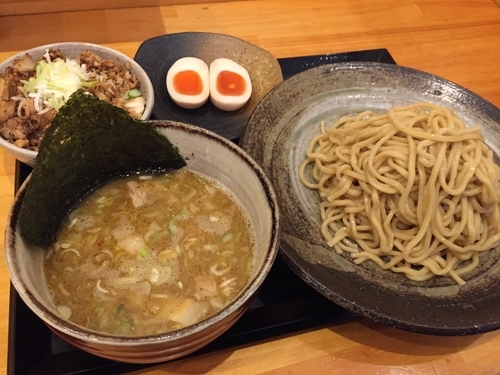 「つけ麺中盛り炙り肉めし味玉セット」@つけ麺 町田の写真