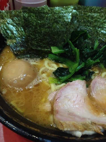 「中盛、煮卵」@家系総本山 ラーメン吉村家の写真