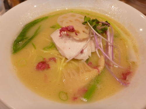 「鶏白湯SOBA￥950」@銀座 篝 アトレ浦和店の写真