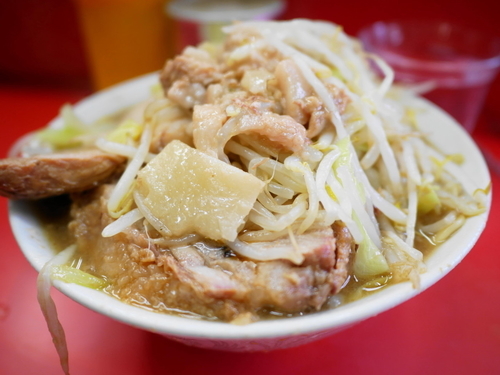 「小 脂＋辛目」@ラーメン二郎 三田本店の写真