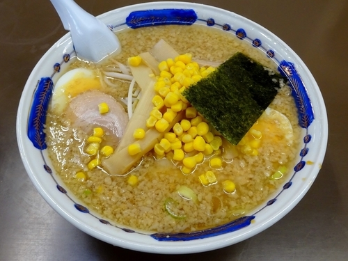 「スペシャルラーメン（950円）麺硬め・味濃い目・油多め」@村山ホープ軒 東大和店の写真