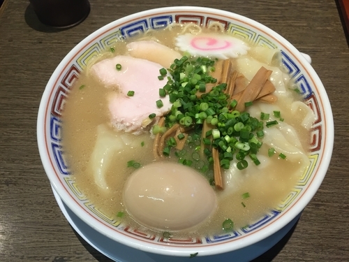 「鯛だし中華そば＋雲呑＋味玉」@丸中華そばの写真