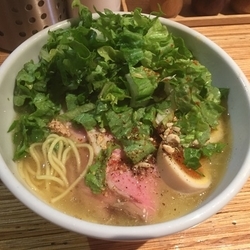 特製鶏ソバ¥980