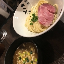 濃厚魚介豚骨つけ麺