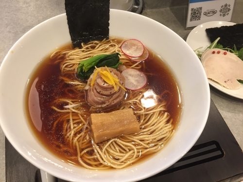 「山   特製（アゴ出汁）」@ラーメンクワトロの写真